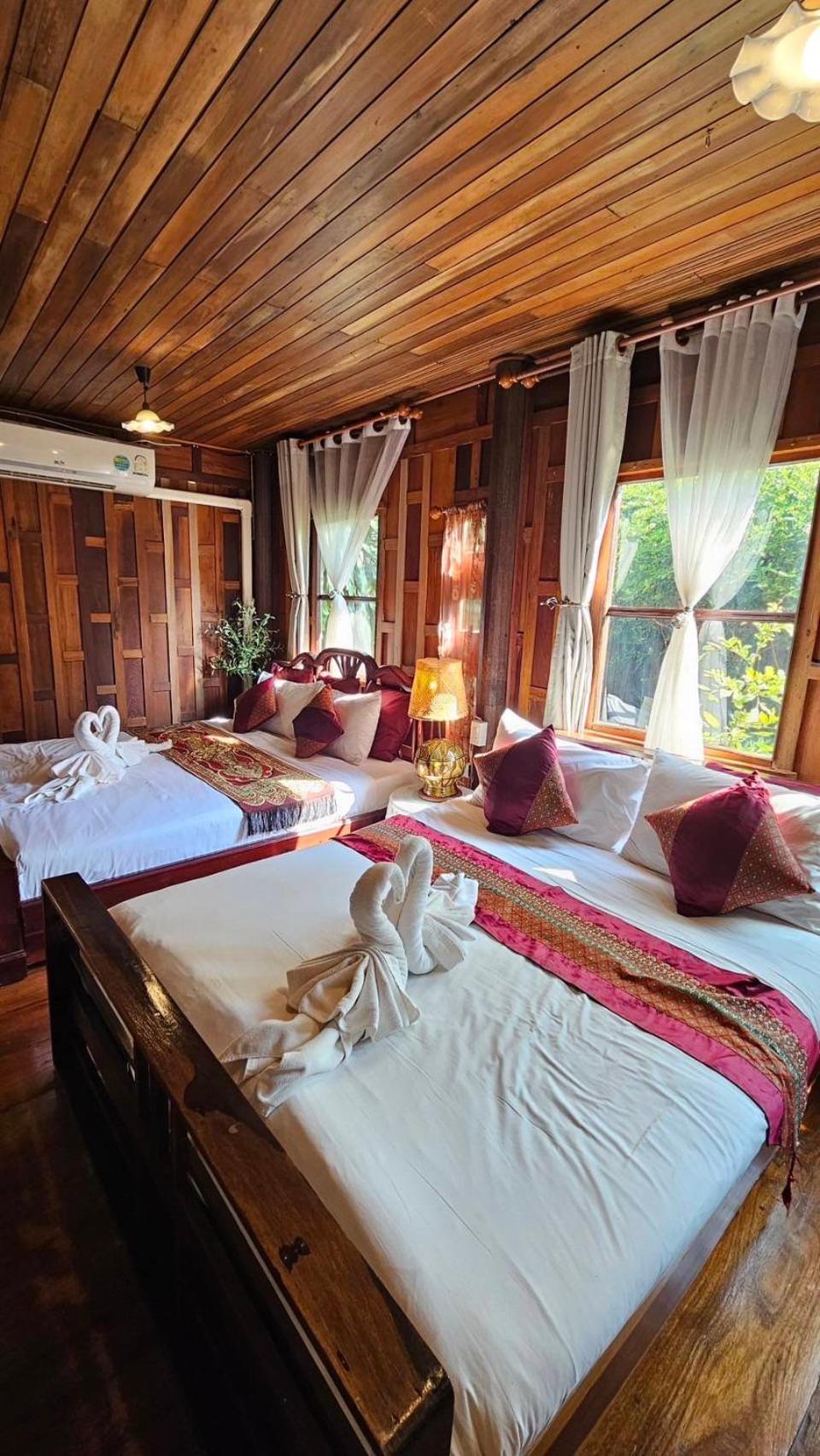 The Antique Riverside Resort Ban Pong  Экстерьер фото